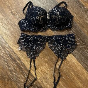 NWT Victoria's Secret Navy Lace Bra & Garter Set with Silver Accents